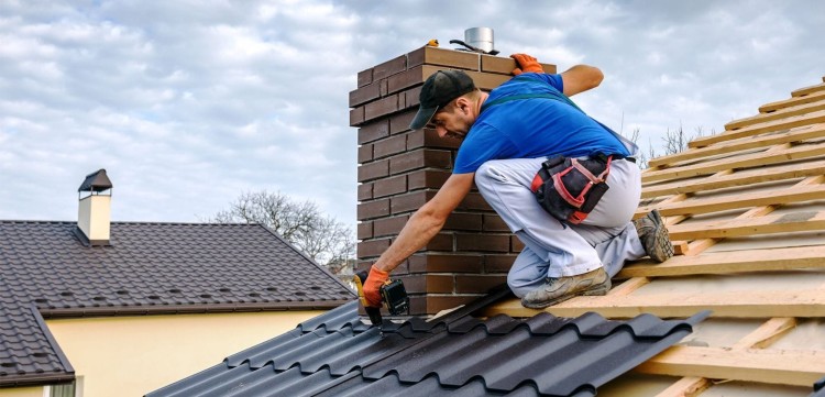 How to Manage Roofing Repairs on an LA Home in 2026